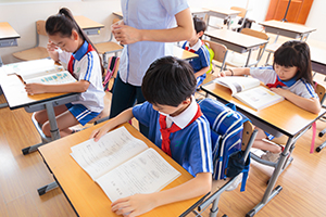 你擔心的國際化學校課程，孩子應該怎么學？